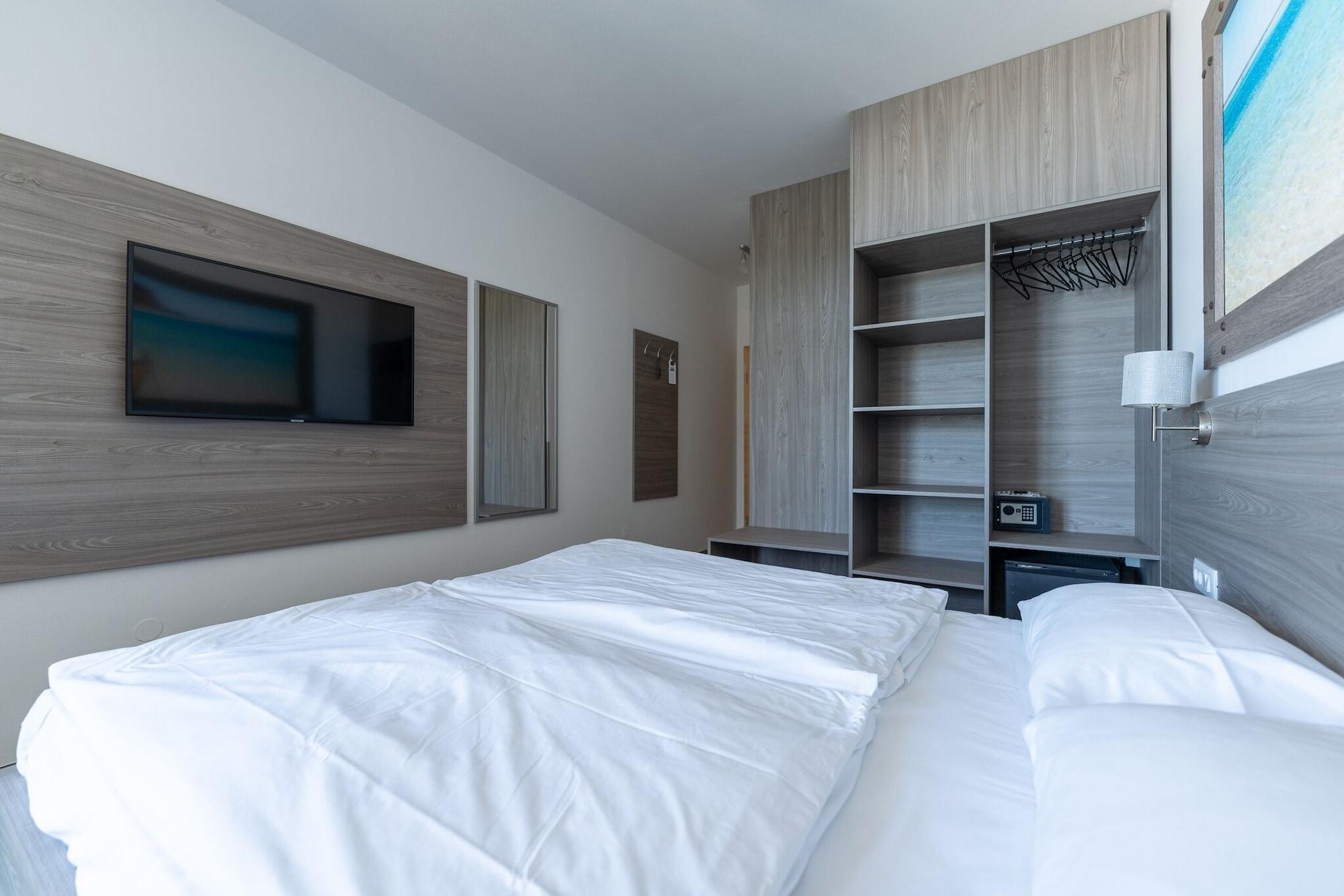 Barbara Piran Beach Hotel Экстерьер фото