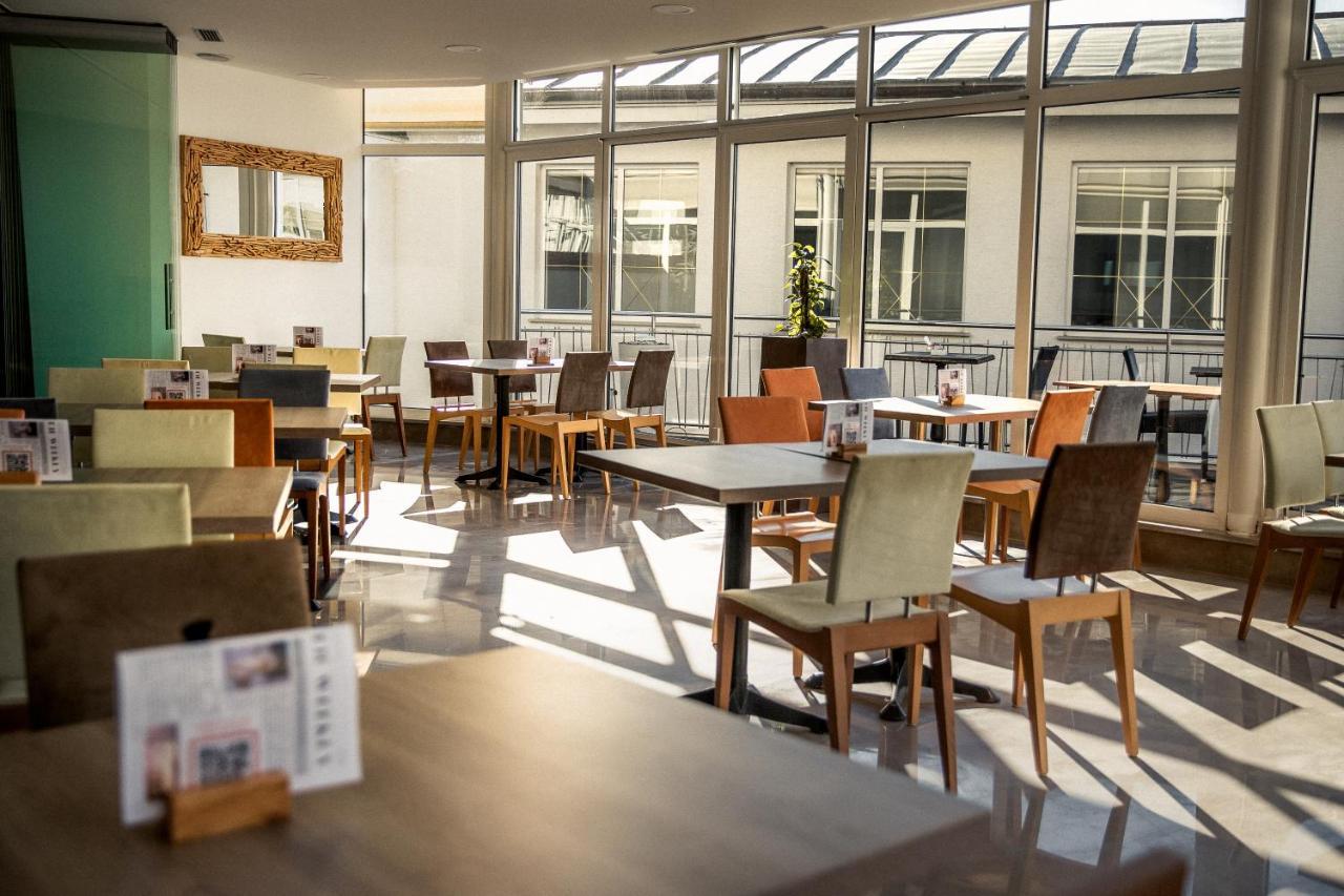 Barbara Piran Beach Hotel Экстерьер фото