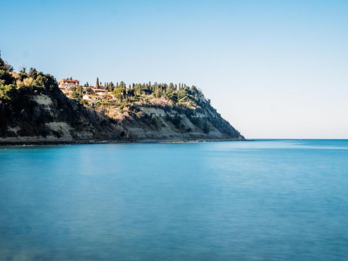 Barbara Piran Beach Hotel Экстерьер фото